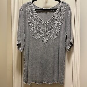 NWOT SOLITAIRE TOP